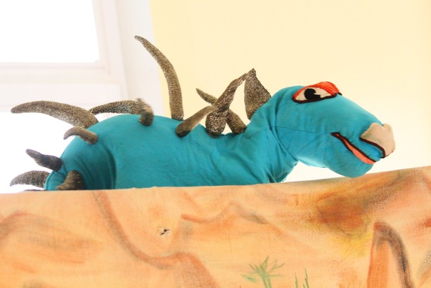 Синий динозавр